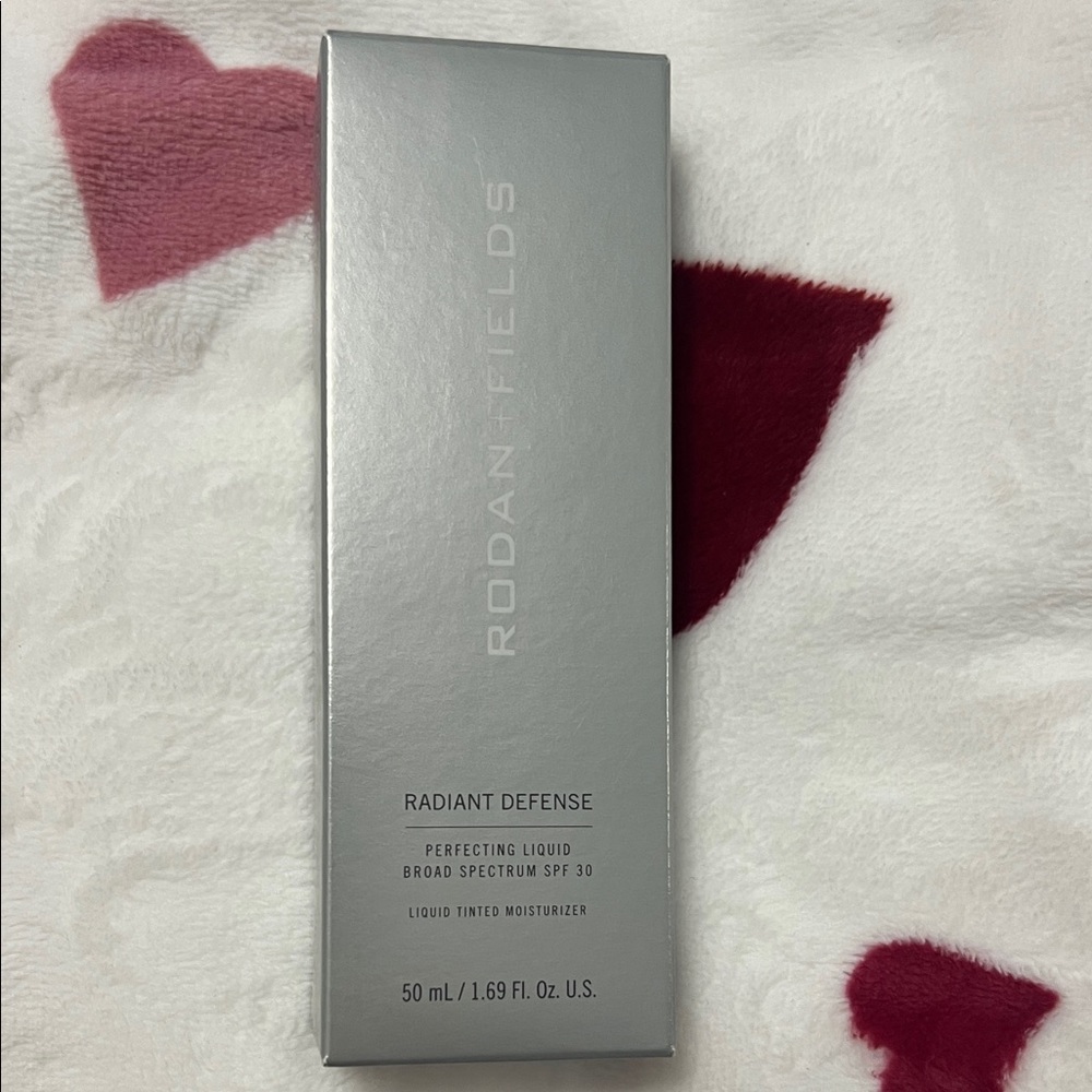 Rodan + Fields Radiant Defense Perfecting Liquid SPF 30 - Gray